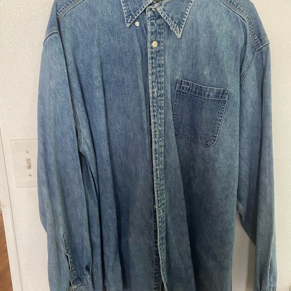 J RIGGINS Men’s denim Xl button down shirt